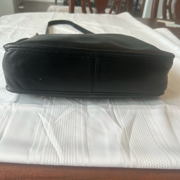 Coach Vintage Andrea 9073 bucket Black Leather purse - Picture 6 of 10